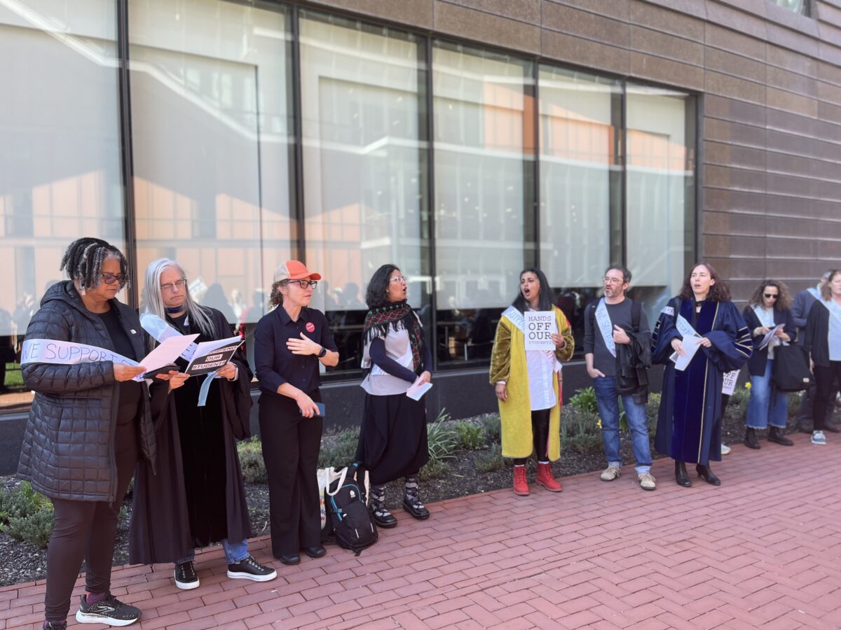 Barnard Members of the AAUP Deliver Letter to Dean Leslie Grinage